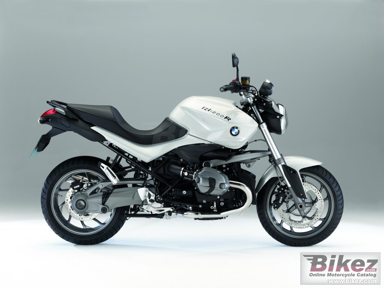 Big BMW r 1200 r picture and wallpaper from Bikez.com